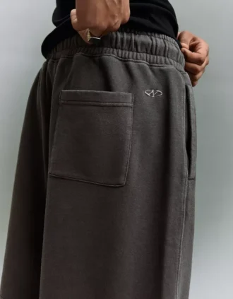 Bermudas de corte recto con lavado desgastado – Pantalones cortos y bermudas
