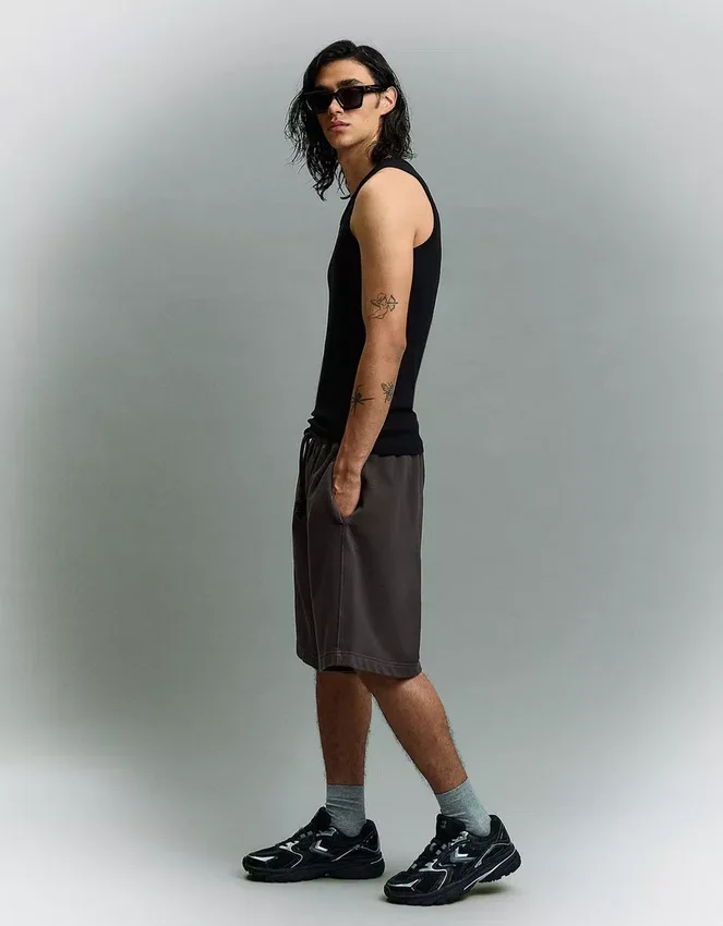 Bermudas de corte recto con lavado desgastado – Pantalones cortos y bermudas Bermudas de corte recto con lavado desgastado – Pantalones cortos y bermudas