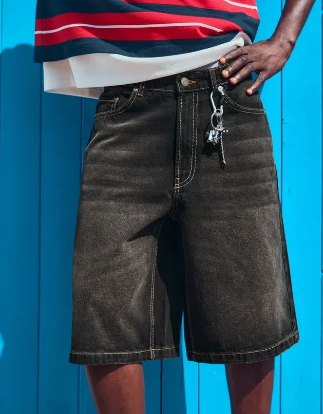 Bermudas holgadas de Denim – Pantalones cortos y bermudas – Hombre Bermudas holgadas de Denim – Pantalones cortos y bermudas – Hombre