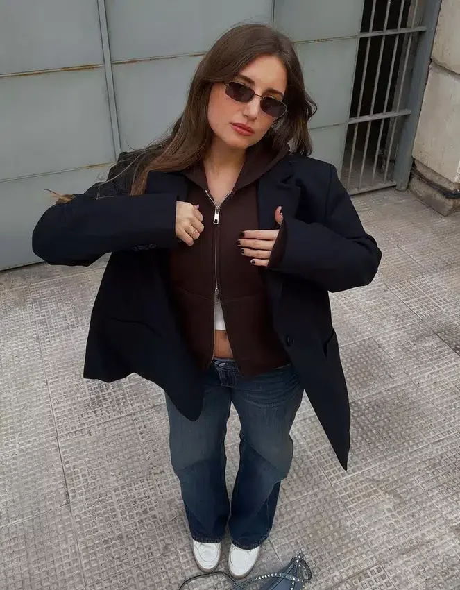 Blazer a rayas de doble botonadura – #Bershkastyle – Mujer Blazer a rayas de doble botonadura – #Bershkastyle – Mujer