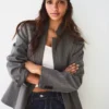 Blazer con pinzas traseras – Chaquetas y gabardinas Blazer con pinzas traseras – Chaquetas y gabardinas