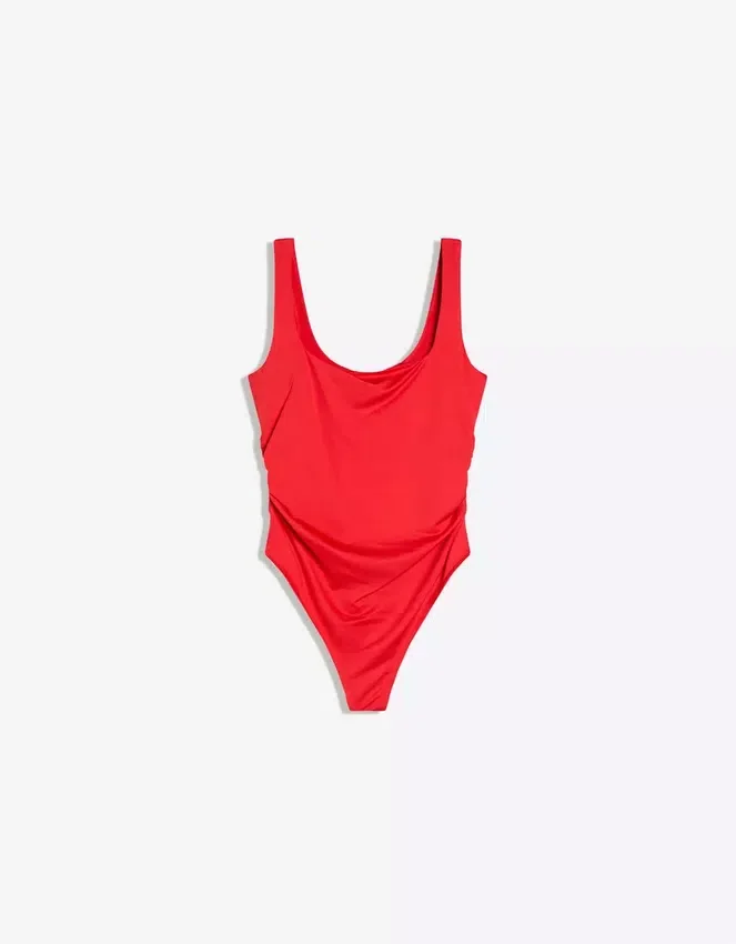 Body de tirantes con cuello cuadrado Body de tirantes con cuello cuadrado