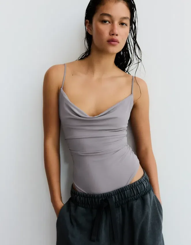 Body drapeado con tirantes Body drapeado con tirantes