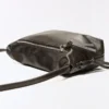 Bolso bandolera con efecto arrugado – Accesorios – Hombre
