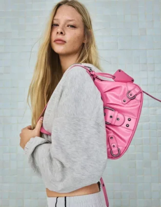 Bolso de hombro con hebilla