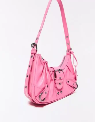Bolso de hombro con hebilla