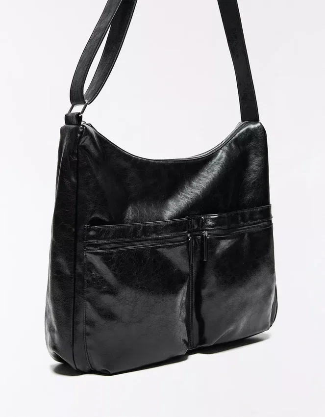 Bolso tipo cubo con doble bolsillo – Accesorios – Hombre Bolso tipo cubo con doble bolsillo – Accesorios – Hombre