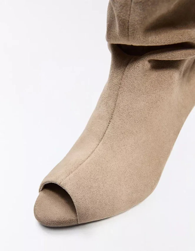 Botas de tacón bajo abierto – Botines y botines Botas de tacón bajo abierto – Botines y botines
