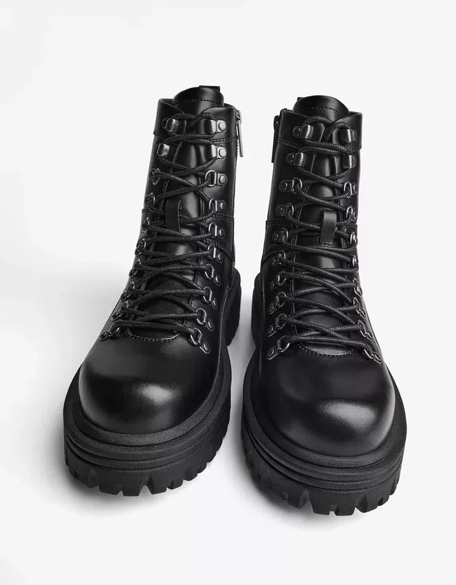 Botines con detalles metálicos – Botines Botines con detalles metálicos – Botines