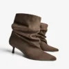 Botines holgados con tacones bajos – Botas y botines Botines holgados con tacones bajos – Botas y botines