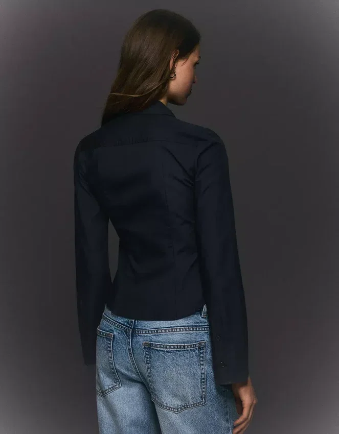 Camisa Fit con mangas acampanadas – Camisas y blusas Camisa Fit con mangas acampanadas – Camisas y blusas