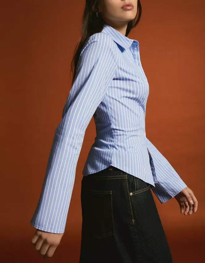 Camisa Fit con mangas acampanadas – Camisas y blusas Camisa Fit con mangas acampanadas – Camisas y blusas