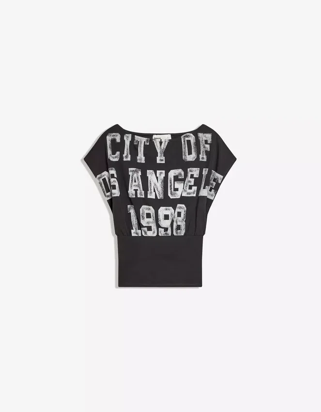 Camiseta asimétrica de manga corta con estampado Camiseta asimétrica de manga corta con estampado