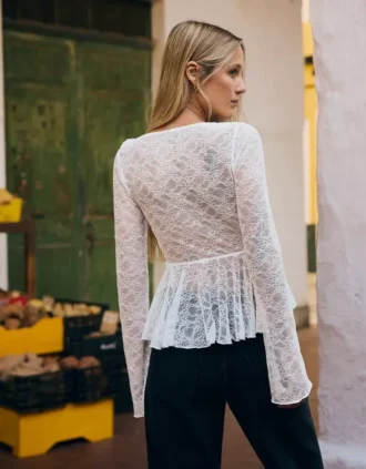 Camiseta con volantes de encaje – #Bershkastyle – Mujer