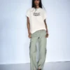 Camiseta de manga corta con estampado de Manuel Turizo – Mujer Camiseta de manga corta con estampado de Manuel Turizo – Mujer