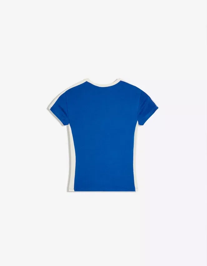 Camiseta de manga corta con estampado deportivo Camiseta de manga corta con estampado deportivo