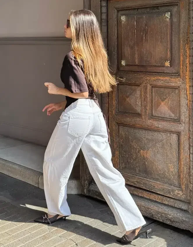 Camiseta de manga corta con fruncido – #Bershkastyle – Mujer Camiseta de manga corta con fruncido – #Bershkastyle – Mujer