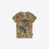 Camiseta de manga corta estampada Ed Hardy X Bershka en pantalones cortos Camiseta de manga corta estampada Ed Hardy X Bershka en pantalones cortos