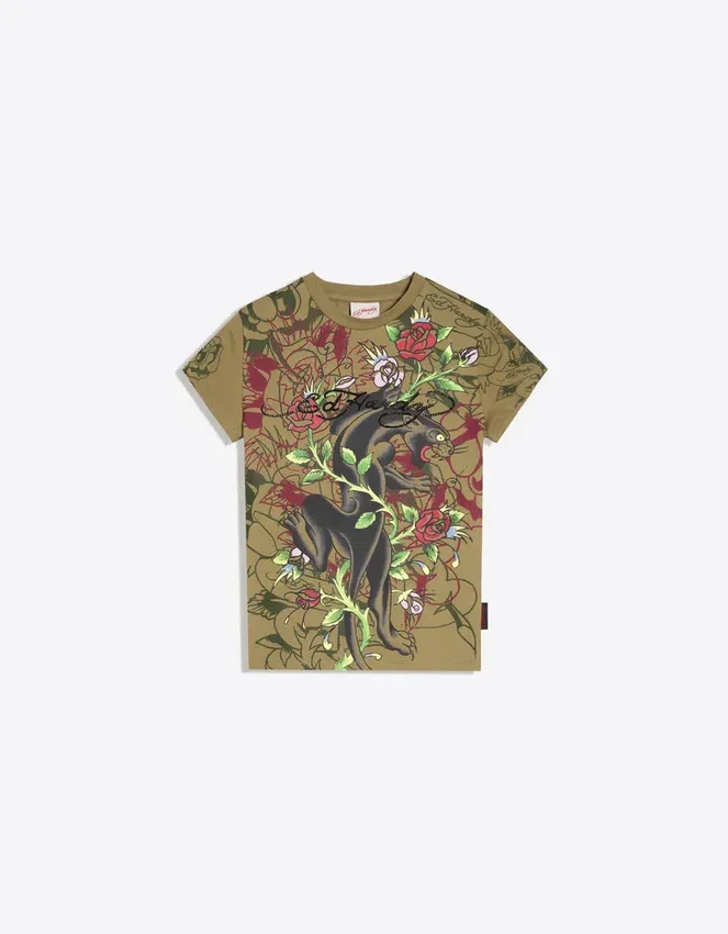 Camiseta de manga corta estampada Ed Hardy X Bershka en pantalones cortos Camiseta de manga corta estampada Ed Hardy X Bershka en pantalones cortos
