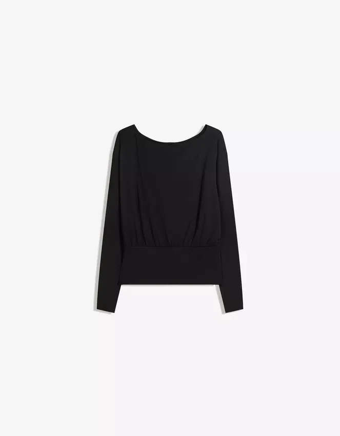 Camiseta de manga larga con cuello barco y fajín Camiseta de manga larga con cuello barco y fajín