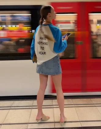 Camiseta de manga larga con estampado en contraste