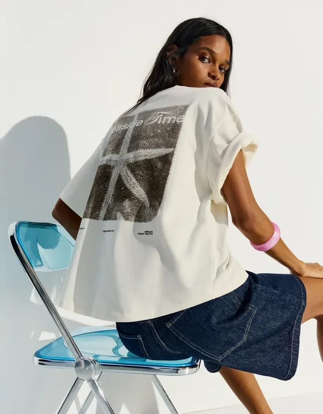 Camiseta oversize con estampado Camiseta oversize con estampado