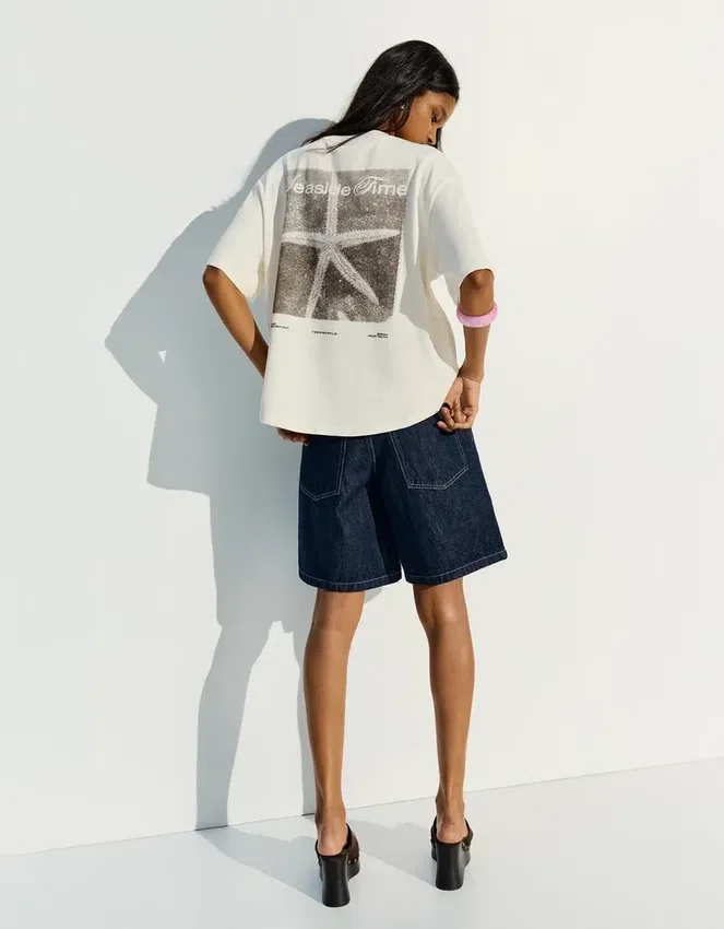 Camiseta oversize con estampado Camiseta oversize con estampado