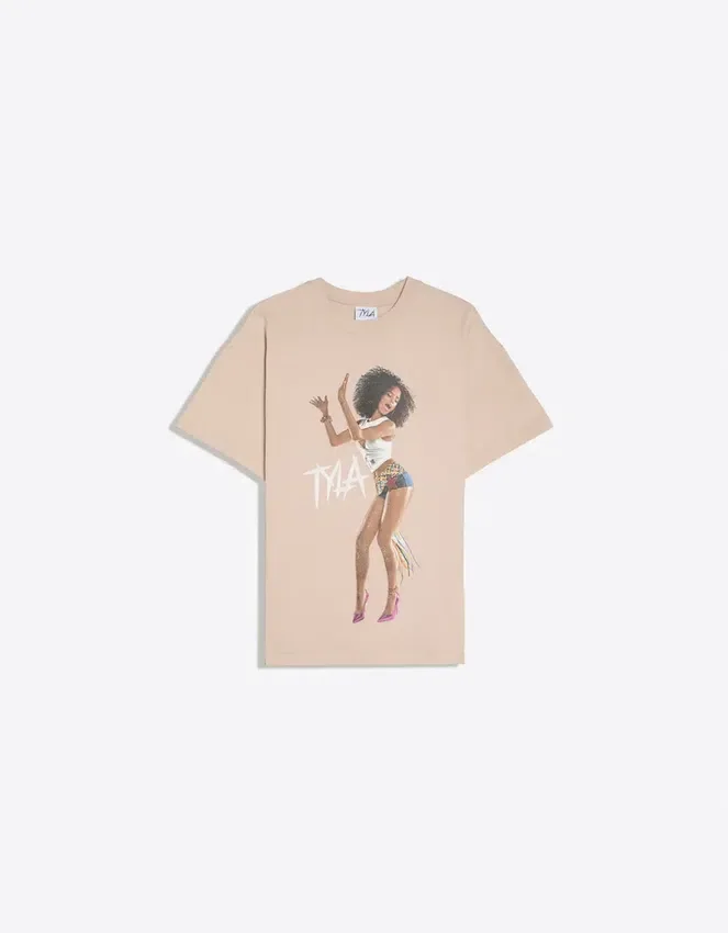 Camiseta oversize estampada Tyla – Mujer Camiseta oversize estampada Tyla – Mujer