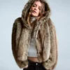 Chaqueta con capucha de pelo sintético Chaqueta con capucha de pelo sintético