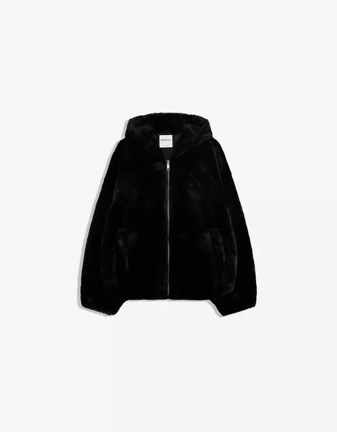 Chaqueta con capucha de pelo sintético – Chaquetas y gabardinas Chaqueta con capucha de pelo sintético – Chaquetas y gabardinas