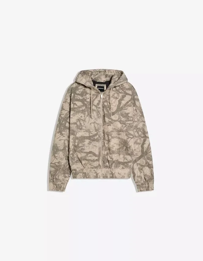 Chaqueta con capucha estampada – Chaquetas Chaqueta con capucha estampada – Chaquetas