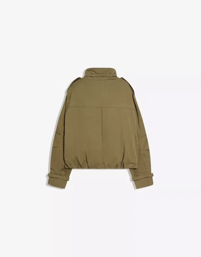 Chaqueta con hebillas fruncidas Chaqueta con hebillas fruncidas