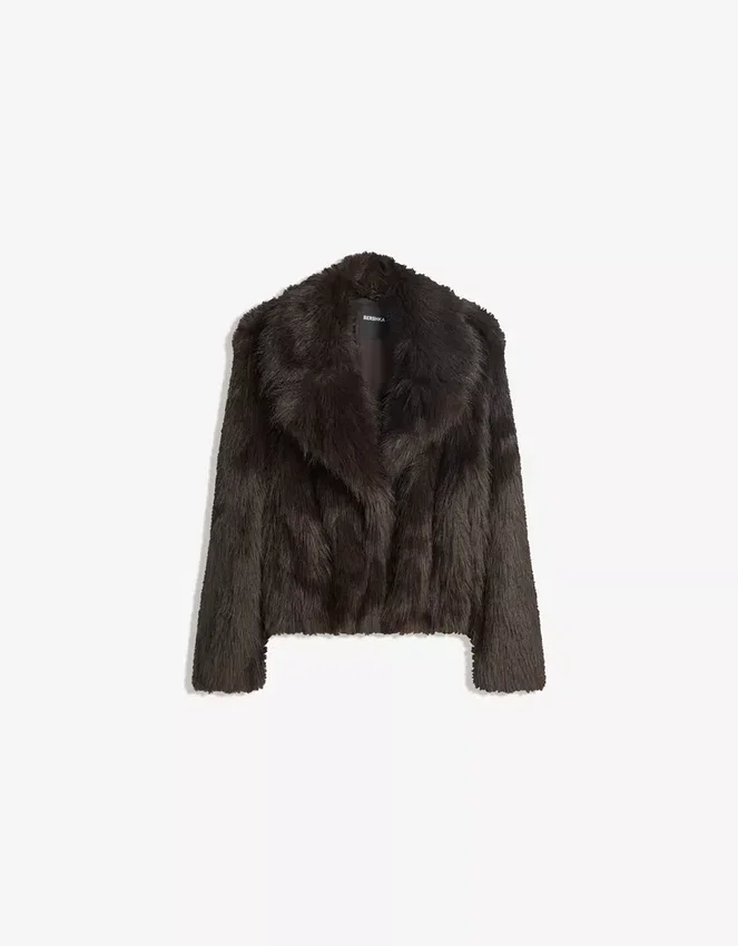 Chaqueta con solapas de pelo sintético – Chaquetas y gabardinas Chaqueta con solapas de pelo sintético – Chaquetas y gabardinas