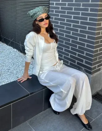 Chaqueta de cuello redondo a rayas con botones