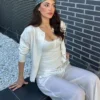 Chaqueta de cuello redondo a rayas con botones