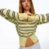 Chaqueta de cuello redondo a rayas con botones
