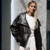 Chaqueta de cuero con cuello de embudo – Mujer Chaqueta de cuero con cuello de embudo – Mujer