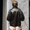 Chaqueta de cuero con cuello de embudo – Mujer Chaqueta de cuero con cuello de embudo – Mujer