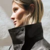 Chaqueta de cuero con cuello de embudo – Mujer Chaqueta de cuero con cuello de embudo – Mujer