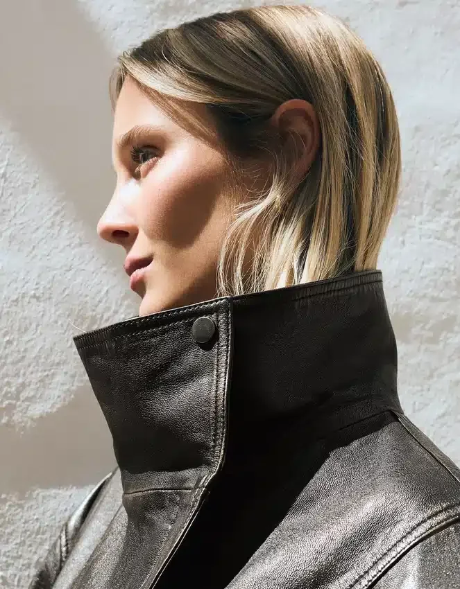 Chaqueta de cuero con cuello de embudo – Mujer Chaqueta de cuero con cuello de embudo – Mujer