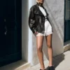 Chaqueta de cuero con cuello de embudo – Mujer Chaqueta de cuero con cuello de embudo – Mujer