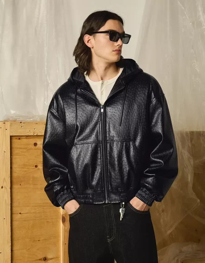 Chaqueta de Faux Leather con capucha – Chaquetas Chaqueta de Faux Leather con capucha – Chaquetas