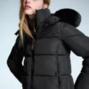 Chaqueta Puffer repelente al agua con capucha de pelo – Chaquetas y gabardinas Chaqueta Puffer repelente al agua con capucha de pelo – Chaquetas y gabardinas