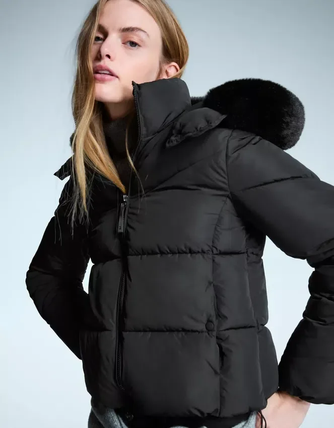 Chaqueta Puffer repelente al agua con capucha de pelo – Chaquetas y gabardinas Chaqueta Puffer repelente al agua con capucha de pelo – Chaquetas y gabardinas