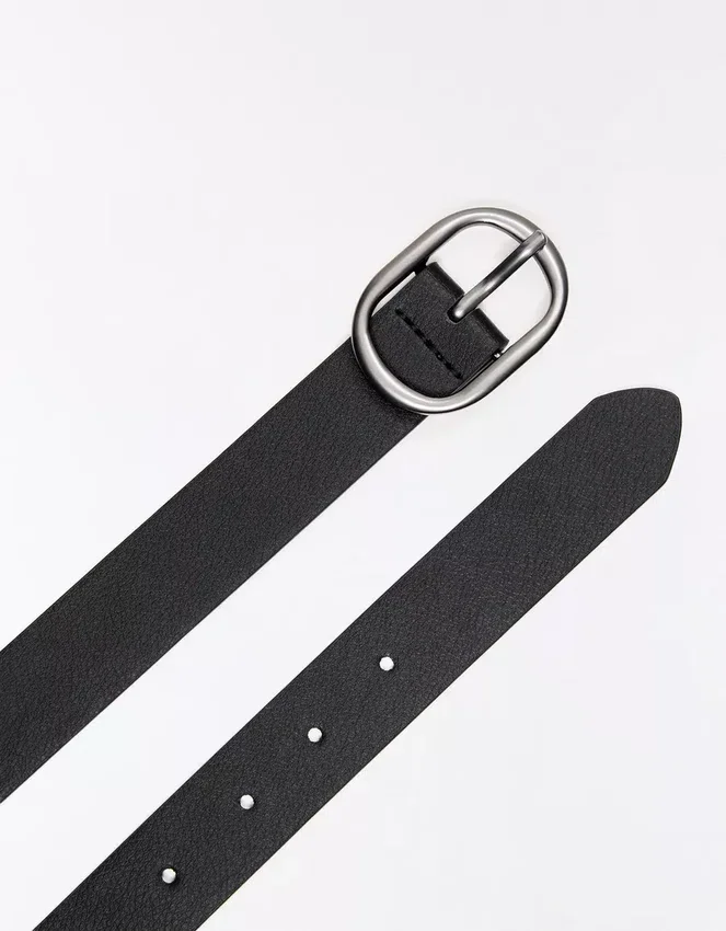 Cinturón con hebilla ovalada – Accesorios Cinturón con hebilla ovalada – Accesorios