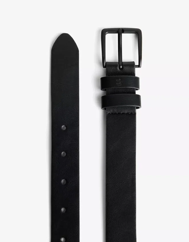 Cinturón fino de Faux Leather – Accesorios Cinturón fino de Faux Leather – Accesorios