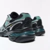 Detalle deportivo asimétrico – Zapatillas Detalle deportivo asimétrico – Zapatillas