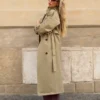 Gabardina larga con cinturón