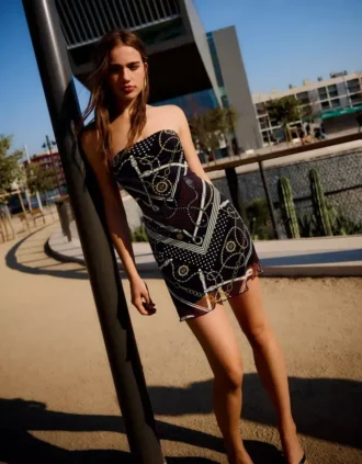 Minivestido bandeau de tul