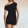 Minivestido con cinturón – Vestidos y monos Minivestido con cinturón – Vestidos y monos